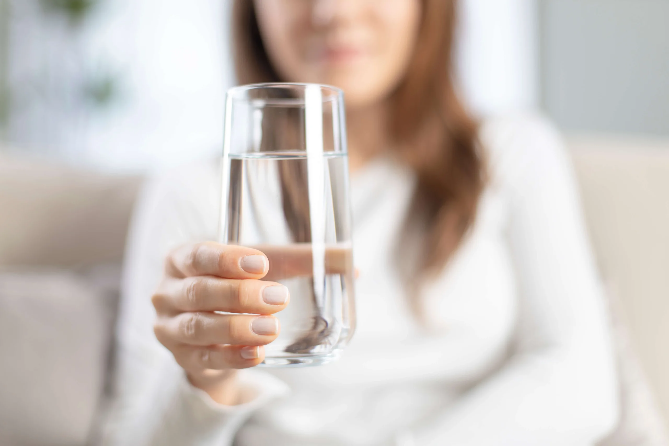 Вода: Как правильно пить, может ли быть вода вредной